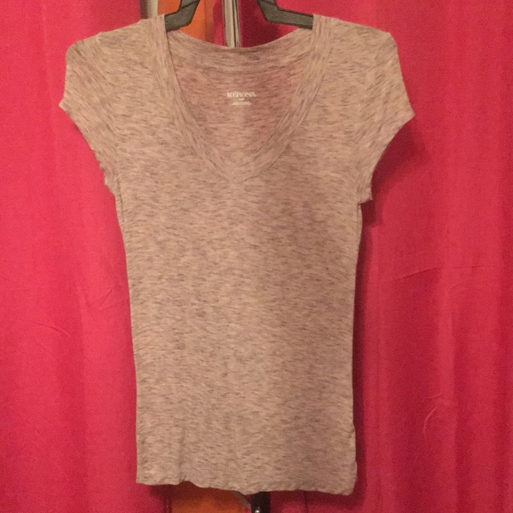 V-neck T-shirt
